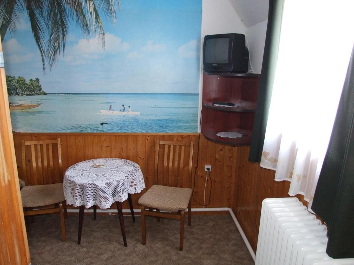 Hotel Revesz Vendeghaz Harkan Zimmer foto